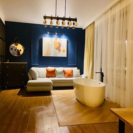 Luxury Apartment In Old Tbilisi With Terrace Exterior photo
