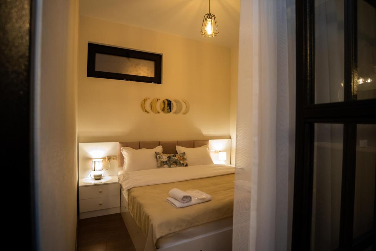 Luxury Apartment In Old Tbilisi With Terrace Exterior photo